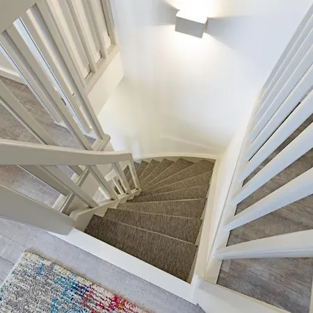 Semesterbostad Tohuus List