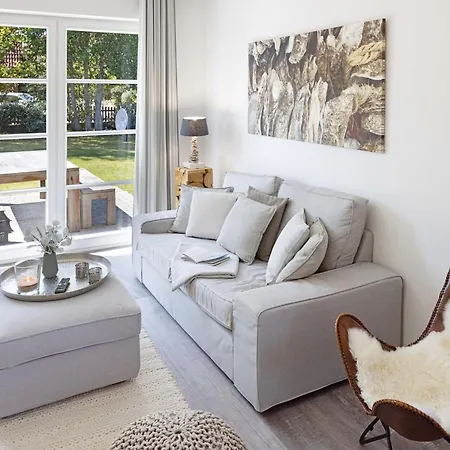 Tohuus Semesterbostad *